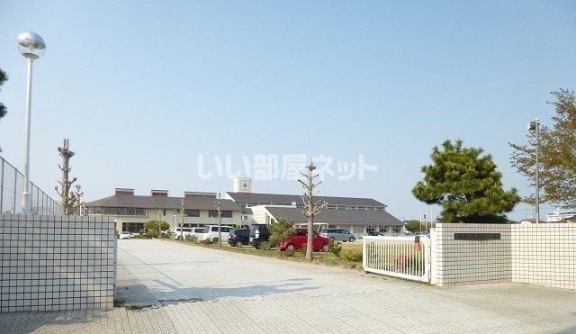 中学校　岩沼市立岩沼北中学校（中学校）まで949m