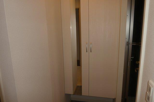 玄関　シューズボックス