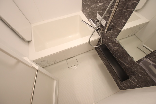 バス・シャワールーム　※別室の参考写真の為、現況優先です。