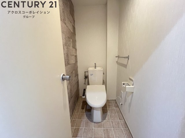 トイレ　温水洗浄便座