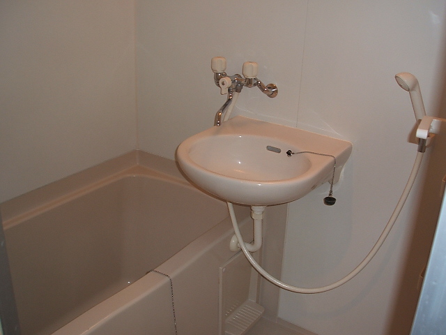 バス・シャワールーム　※写真は別のお部屋のものです。現況を優先させて頂きます。