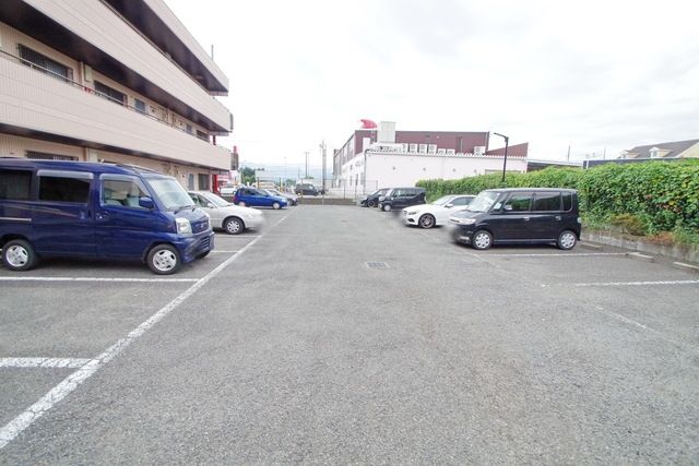 駐車場　☆ゆったりした敷地内駐車場1台付き☆