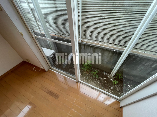 眺望　東向きです。