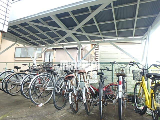 その他共有部分　外には自転車が置けます。