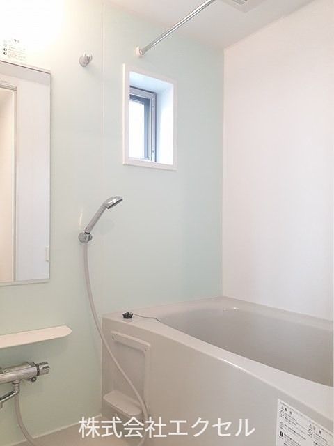 バス・シャワールーム　追い焚き・浴室乾燥付きです。