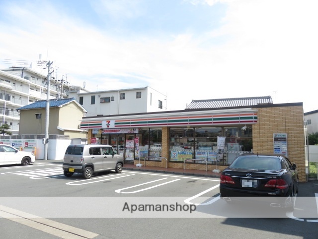 コンビニ　セブンイレブン（コンビニ）まで423m