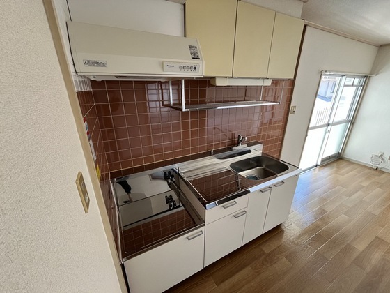 キッチン　※別部屋の写真です