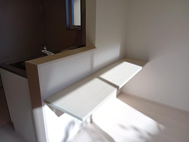 その他部屋・スペース　キッチン前カウンター