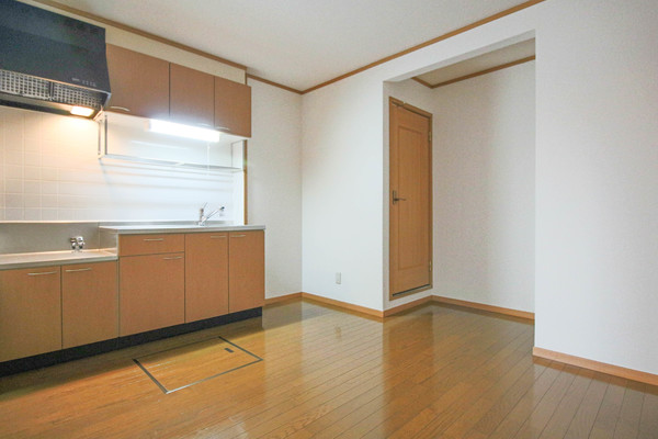 キッチン　同じ建物の別の部屋