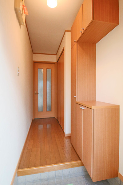 玄関　同じ建物の別の部屋