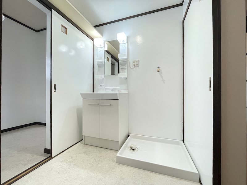 洗面設備　新品の洗面台です☆