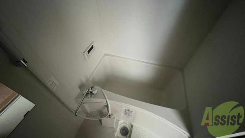 バス・シャワールーム　浴室は狭すぎず、シャワーも浴びやすそうです。