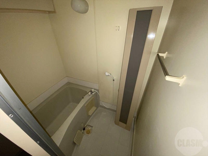 バス・シャワールーム　清潔感のあるバスルーム