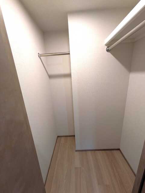 収納　◆たっぷり収納できるウォークインクローゼット◆