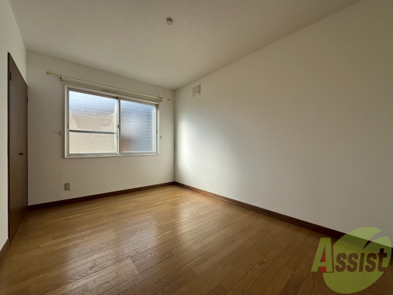 その他部屋・スペース　寝室です。部屋をどう使うかはあなた次第です！