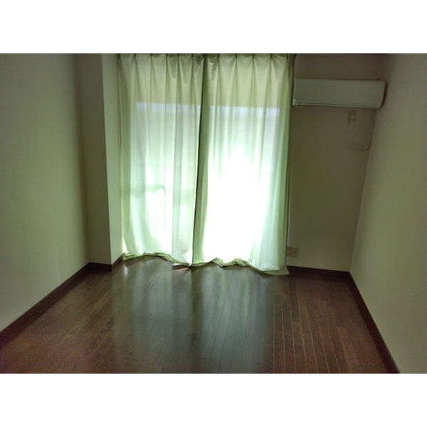 居室・リビング　※別号室参考写真の為現状優先となります