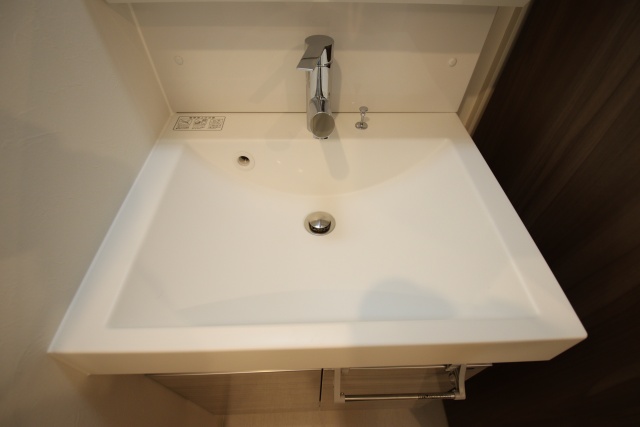 洗面設備　※こちらは別の階の参考写真です