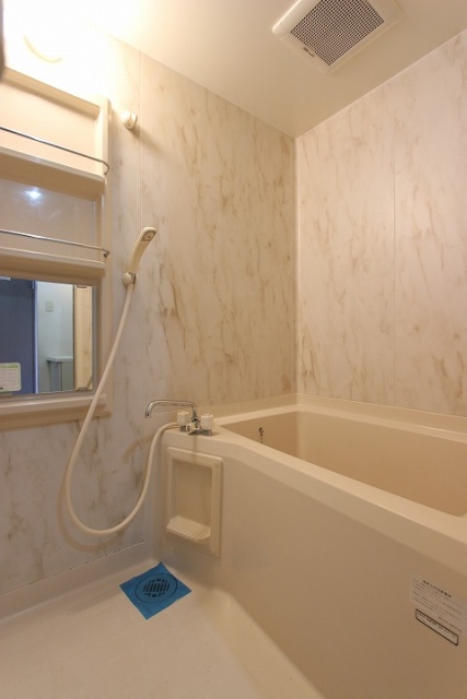 バス・シャワールーム　同物件別号室