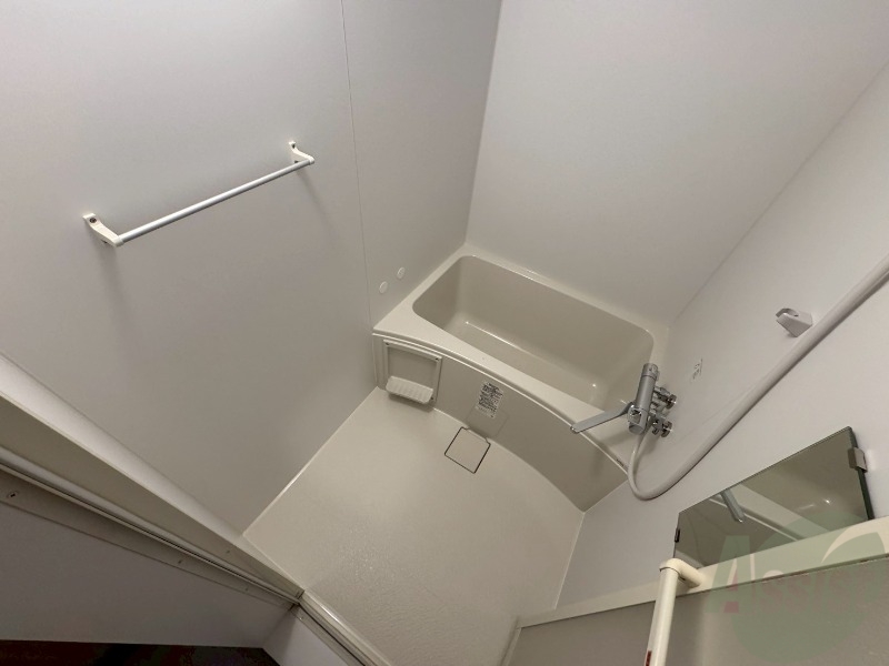 バス・シャワールーム　ユニットバスです。疲れを癒すのに欠かせませんね！