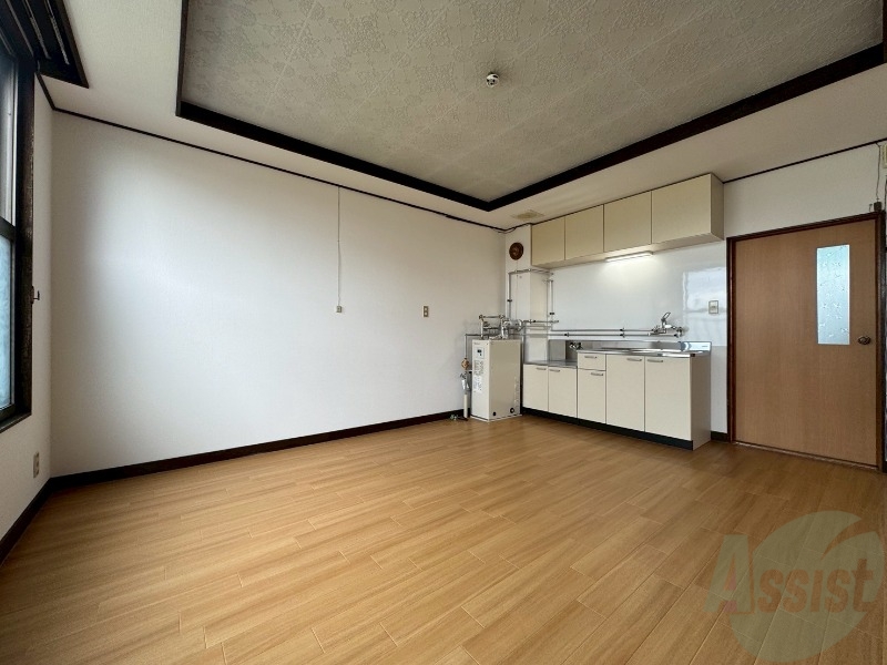 居室・リビング　広くてキレイなお部屋が広がっていて、充実した生活が送れそう。