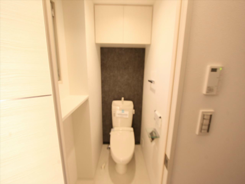 トイレ　温水洗浄暖房便座付トイレ