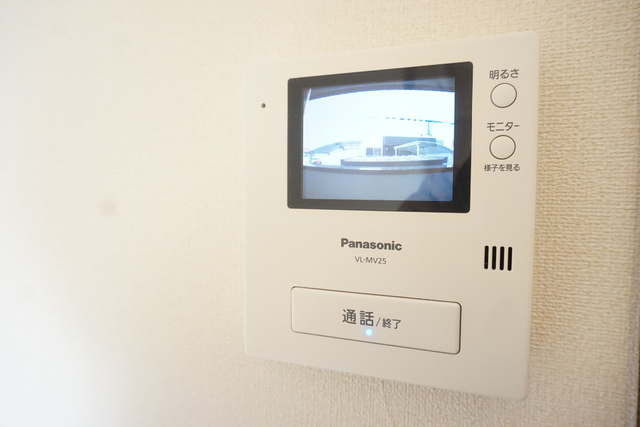 セキュリティ　突然の来客にも安心のＴＶモニター付きドアホン