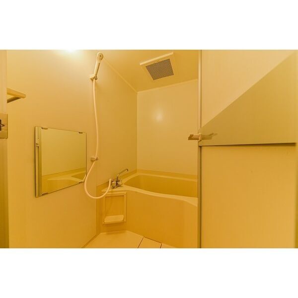 バス・シャワールーム　※別室の参考写真の為、現況優先です。