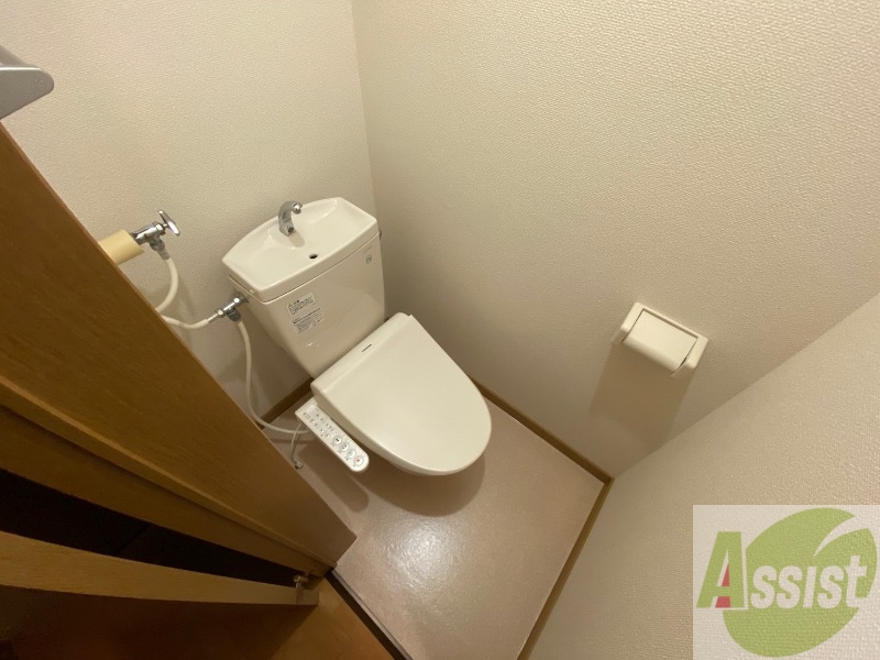 トイレ　ウォシュレット機能がついたトイレ。安心して使用できますね。