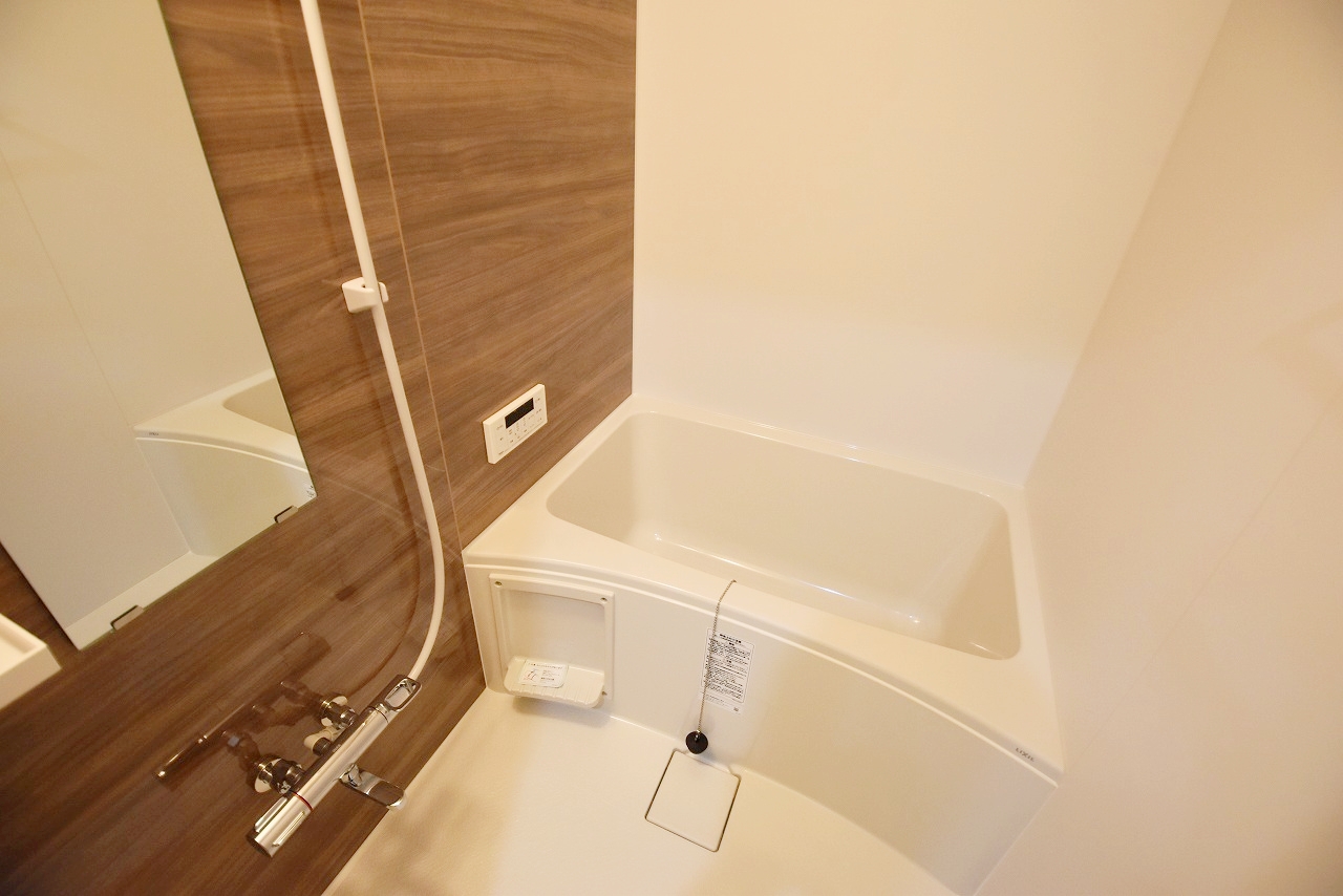 バス・シャワールーム　Monolith Bancho