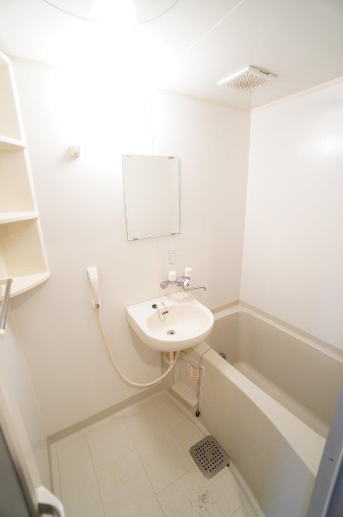 バス・シャワールーム　※同物件・同タイプの写真です。