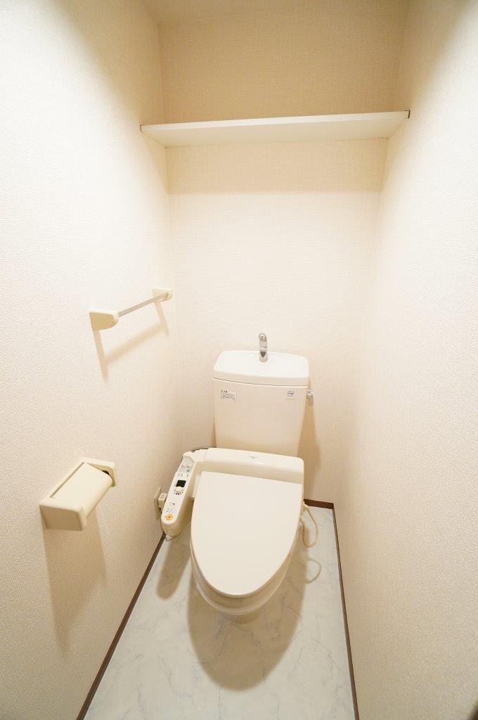 トイレ　※同物件・同タイプの写真です。