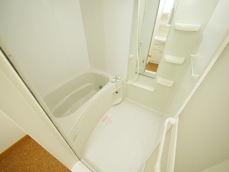 バス・シャワールーム　シャワー・追い焚き給湯