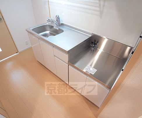 キッチン　二口ガスコンロ設置可能なキッチンです。