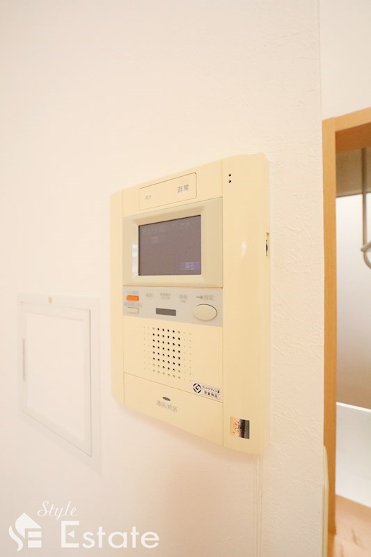 セキュリティ　モニター付きインターホン