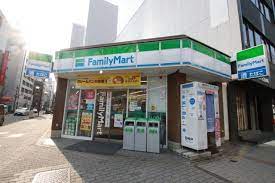 コンビニ　ファミリーマート 栄長者町通店（コンビニ）まで76m
