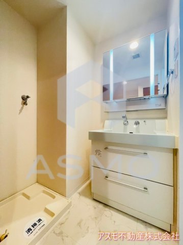 洗面設備　同マンション別部屋　参考写真