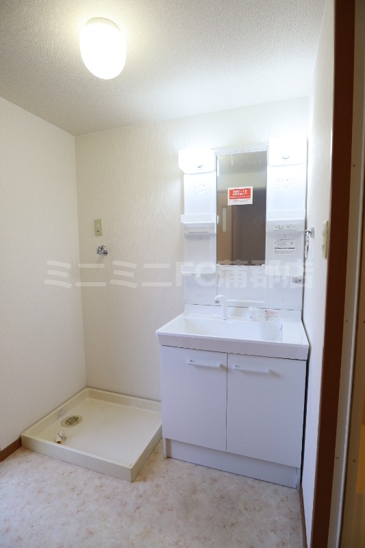 洗面設備　同タイプ