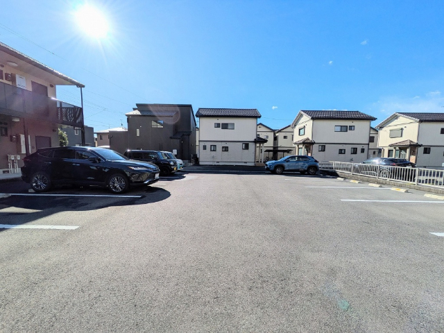 駐車場　敷地内駐車場