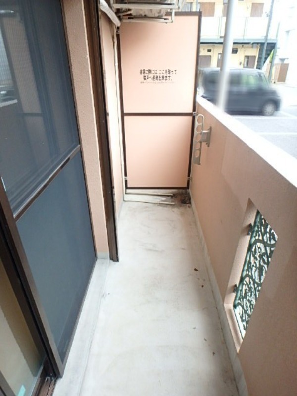 バルコニー　図面と現状に相違がある場合には現状を優先