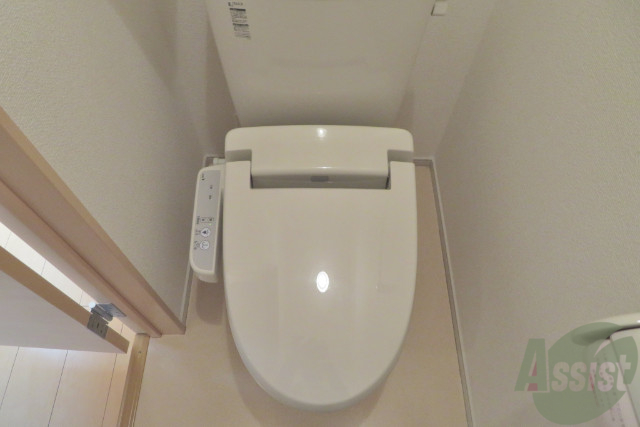 トイレ　ウォシュレットが付いてるのは、便利ですね。