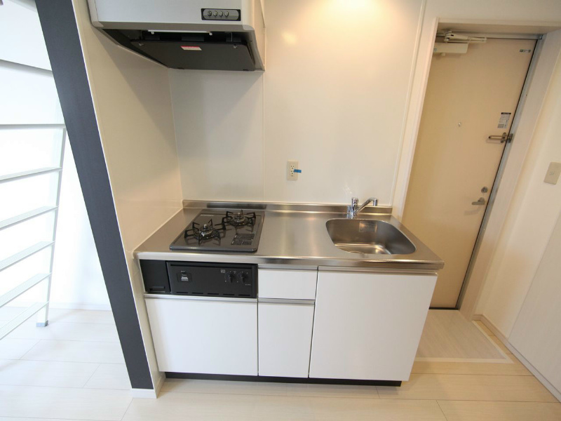 キッチン　システムキッチン（ガス2口）冷蔵庫・レンジ等ご用意できます