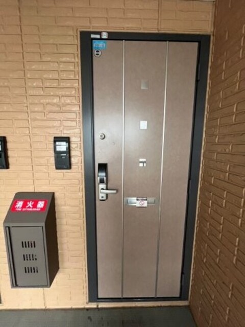 玄関　玄関（外）