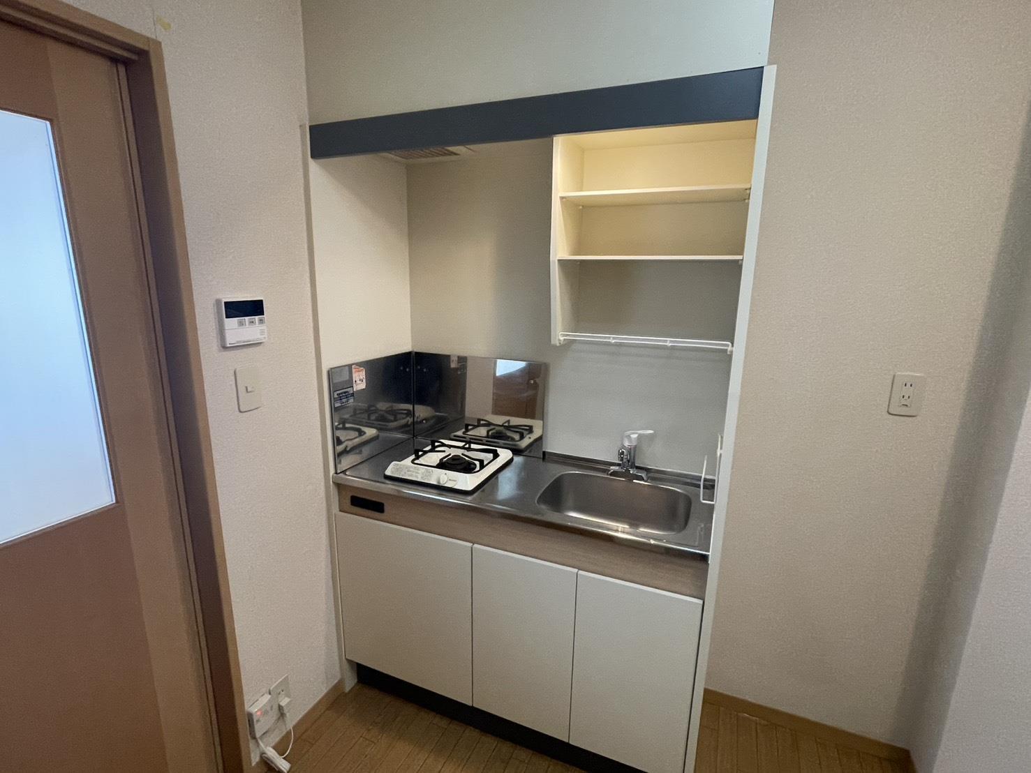 キッチン　１口ガスコンロ付き。