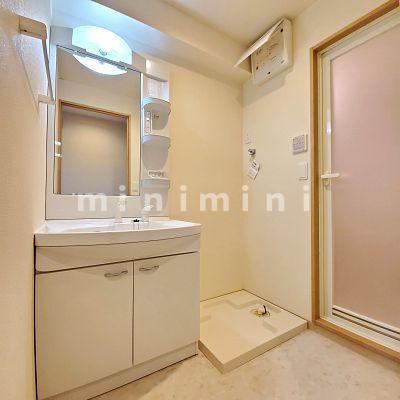 洗面設備　※写真は別号室のものですので現状優先させていただきます。