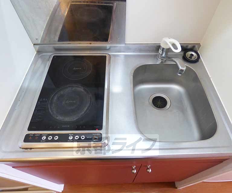キッチン　ＩＨ二口コンロです。