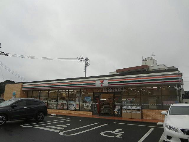 コンビニ　セブン‐イレブン／八幡割子川２丁目店（コンビニ）まで112m