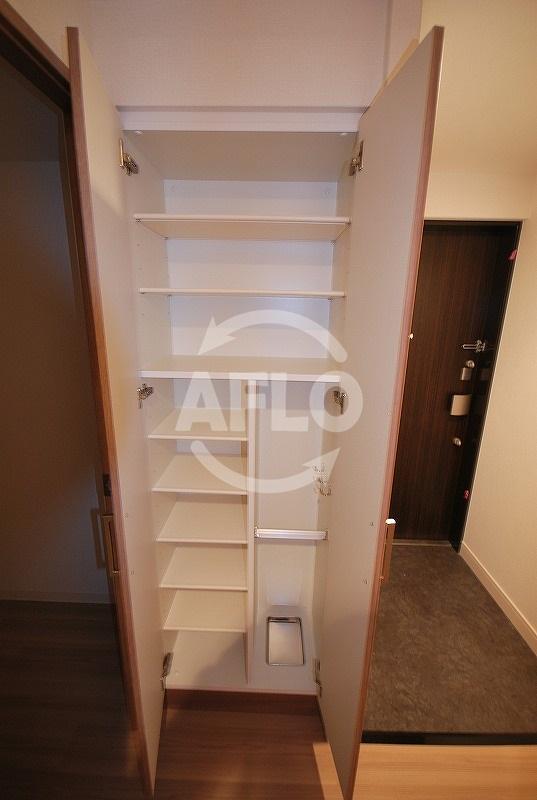 収納　プレサンスタワー北浜　クローゼット