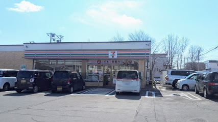 コンビニ　セブン-イレブン 帯広弥生通店（コンビニ）まで713m