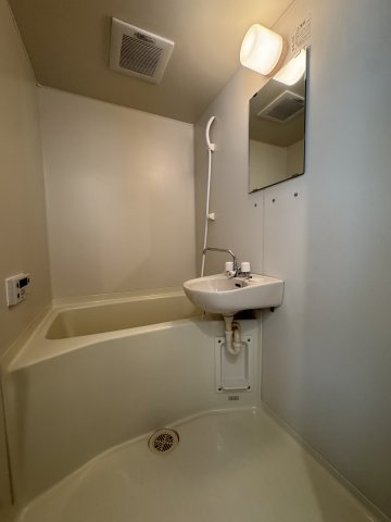 バス・シャワールーム　日々の暮らしに欠かせないお風呂です