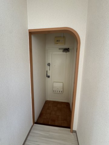 玄関　収納もある玄関です